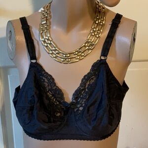 Women’s black vintage Lovable Bra size 38B
